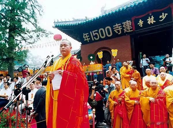 论顶级“忽悠”大师的必备素质（释永信启示录）：
1.要有忽悠信念感，不惜用几乎毕