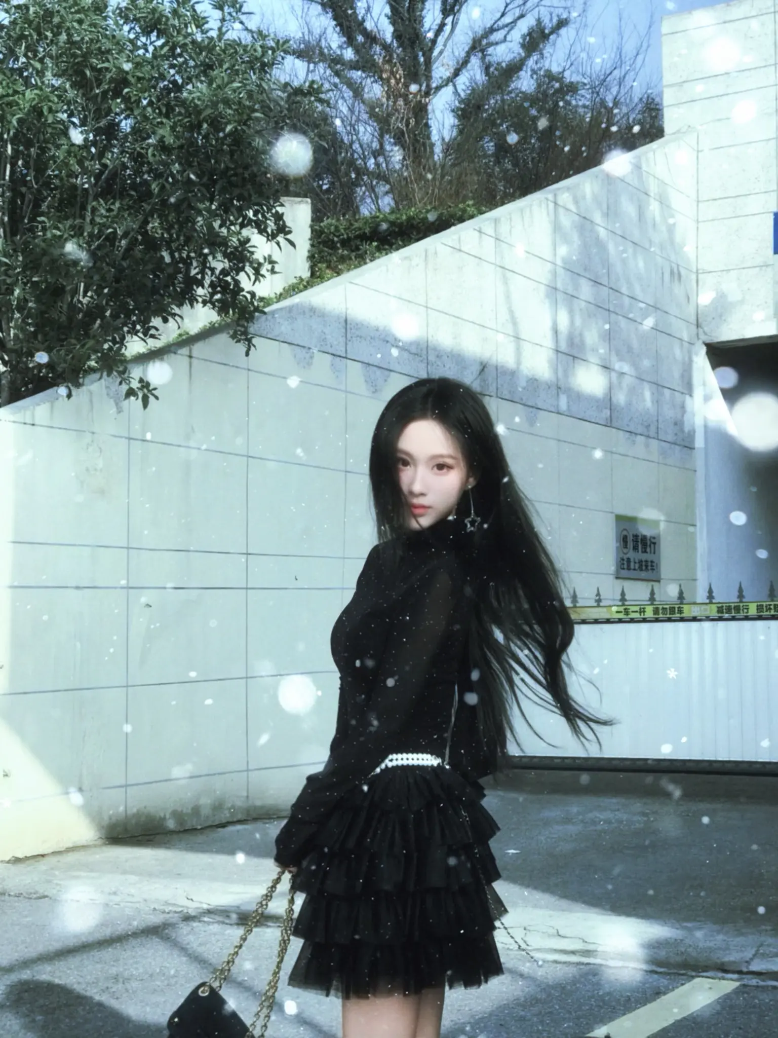 仿佛你只需静静看我一眼