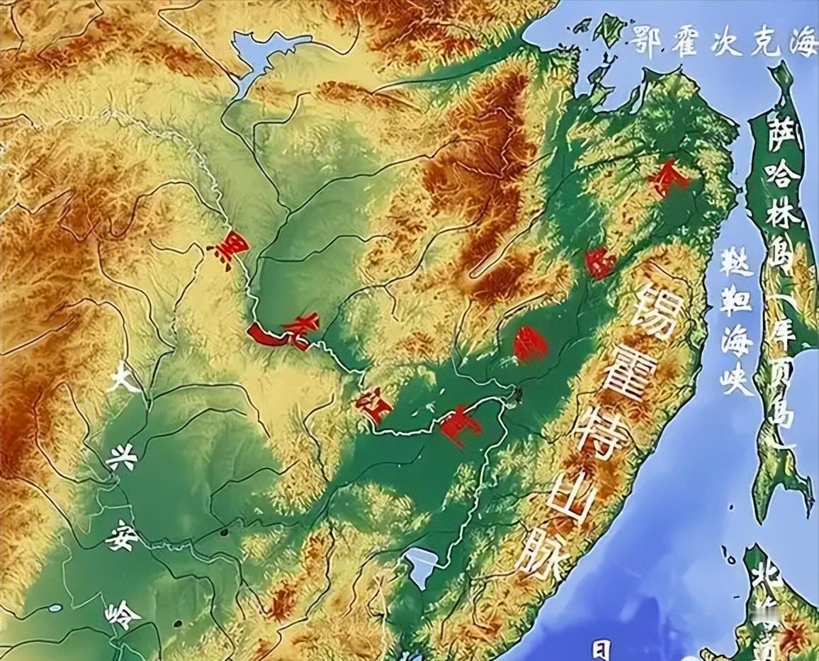 与东北紧密相连的是日本海沿岸的锡霍特山脉，这里同样是原始森林，但它与东北相比似乎