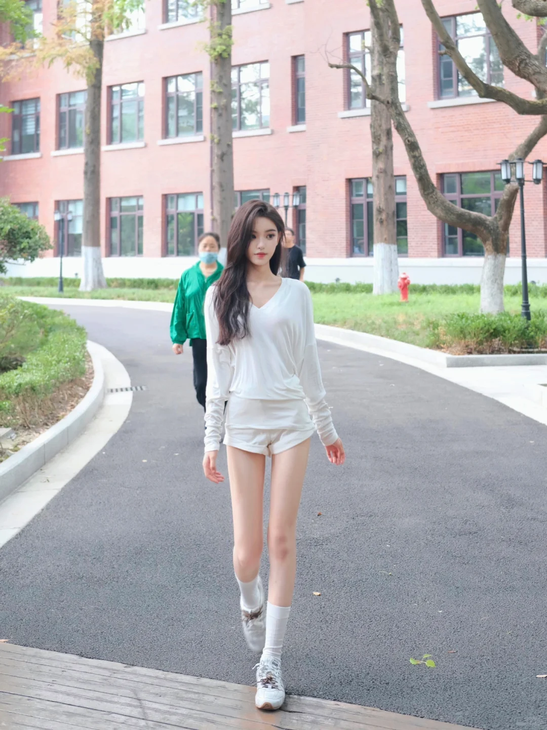 90斤 校园路人视角长这样