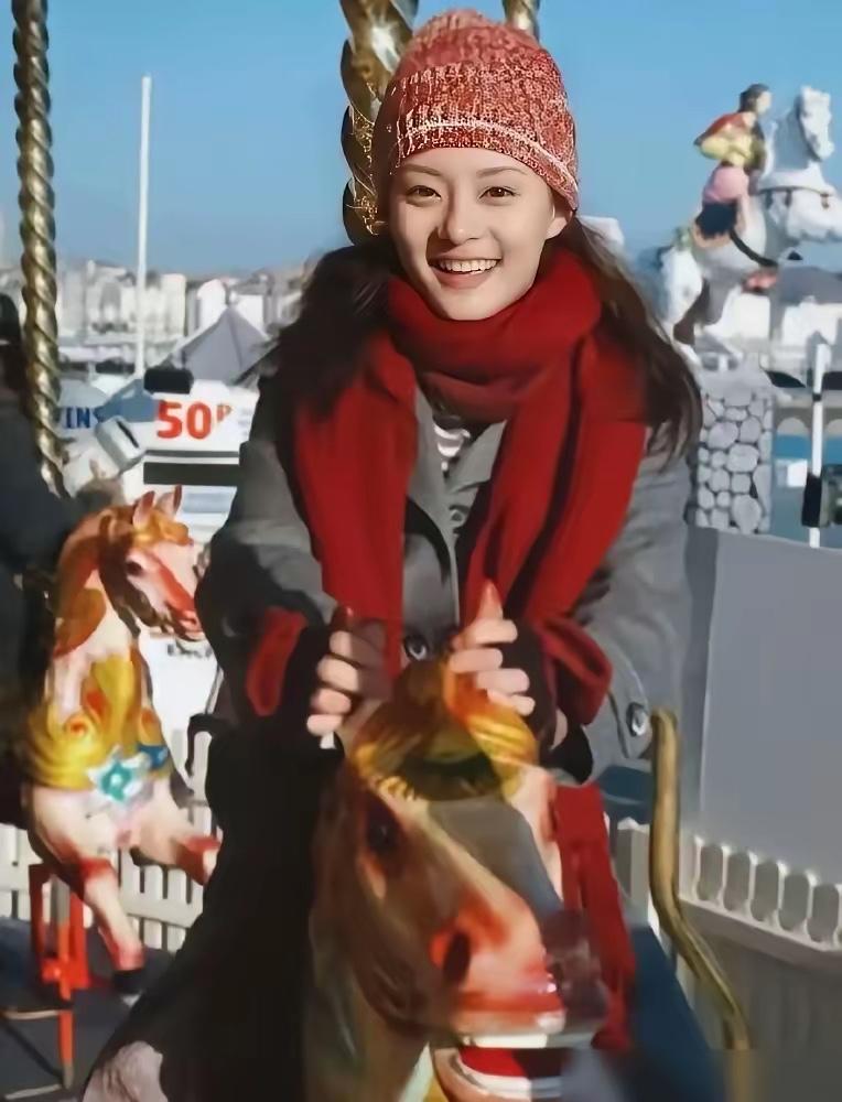 对于孙俪的初印象是《一米阳光》。

当时看剧一眼就被女主的美貌吸引，那灵动的大眼