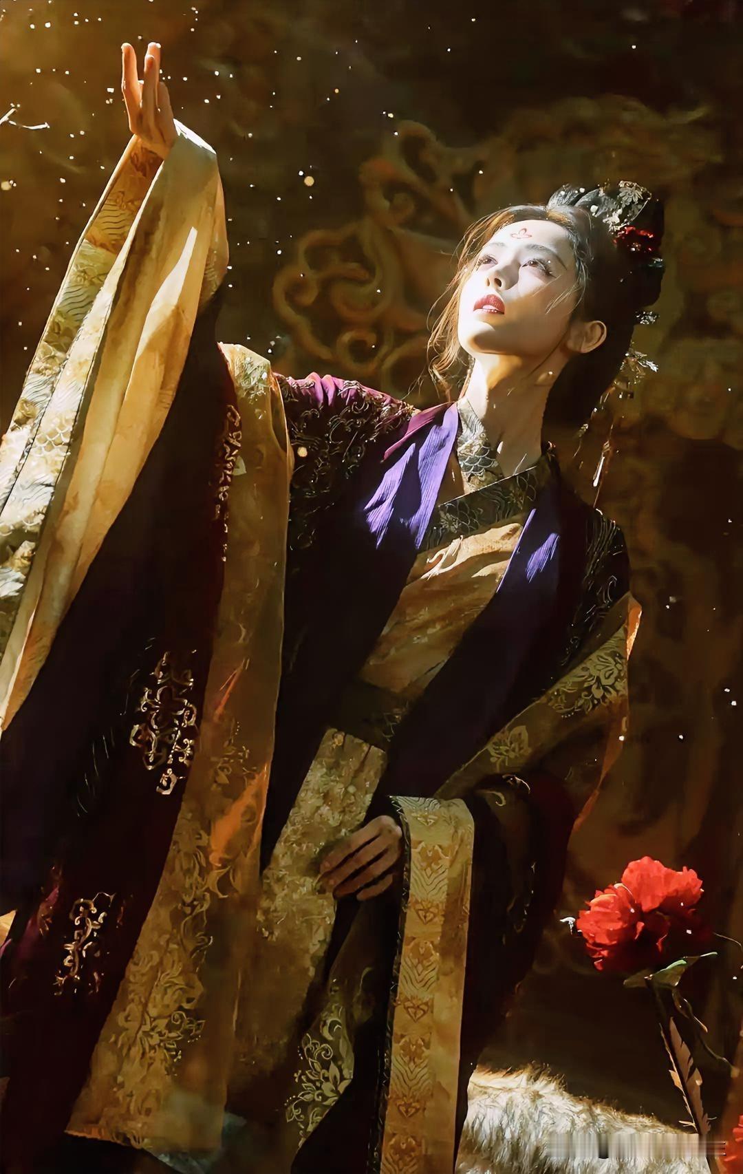 谁东这团队绝绝子！美女又美又会撩，沟通丝滑得像德芙，创作氛围爽到飞起，娜扎真人比