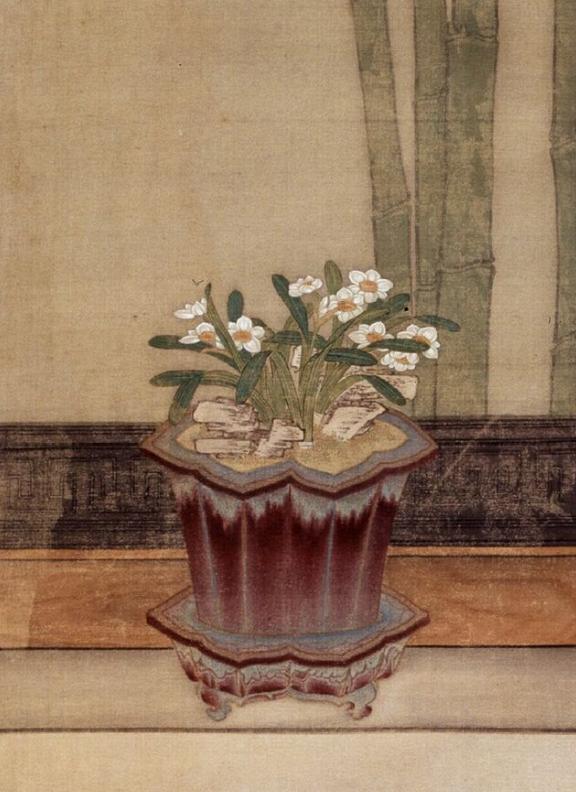 清代《雍正十二美人图》中的钧窑花盆，釉色应该是玫瑰紫，口呈双菱形，里边种的是水仙