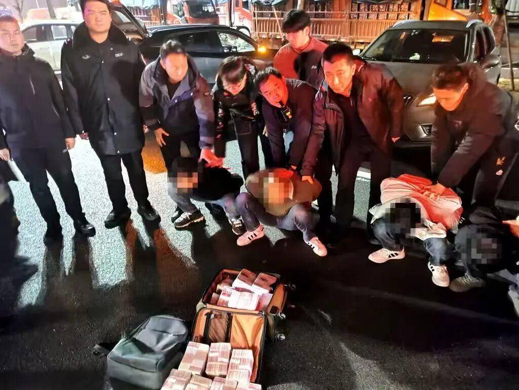 197万元现金被抢夺，江苏警方8小时跨省追凶