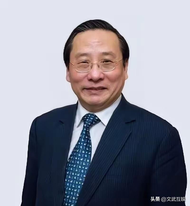 太解气！
高志凯东京一战封神！两张70年铁证，彻底堵死日本右翼所有狡辩！
什么是