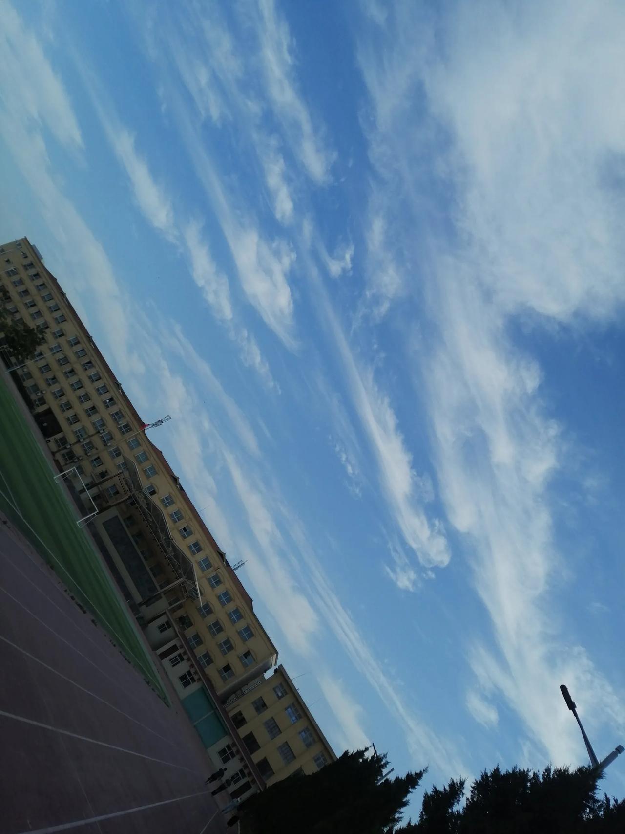 老师们在一起时，说得最多的话题是什么？
教学研讨？学校发展？教育动态？八卦趣谈？
