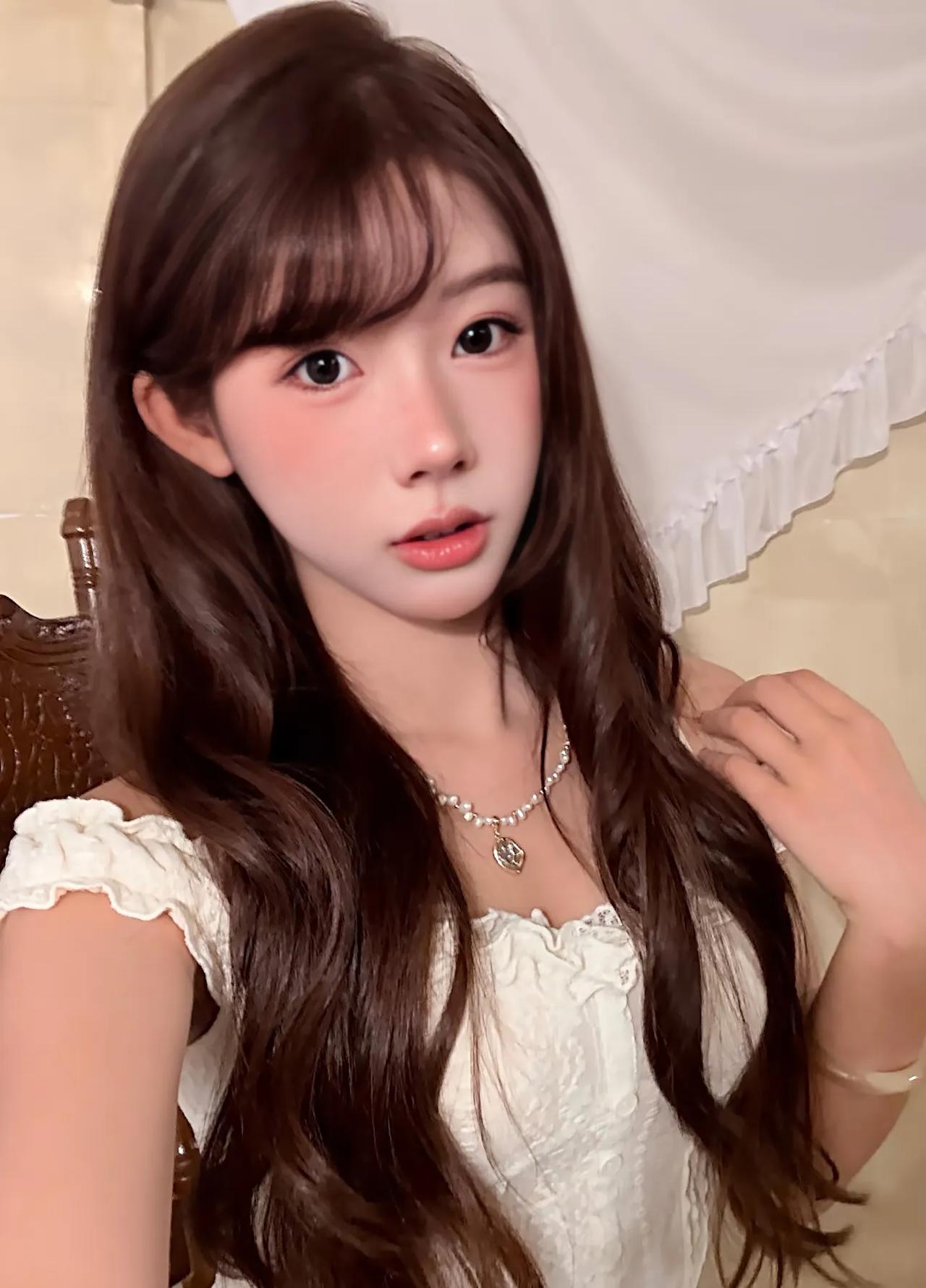 能娶老婆就已经是祖宗冒青烟了，还挑三拣四眼高手低？
这么说吧！农村女生现在才是香