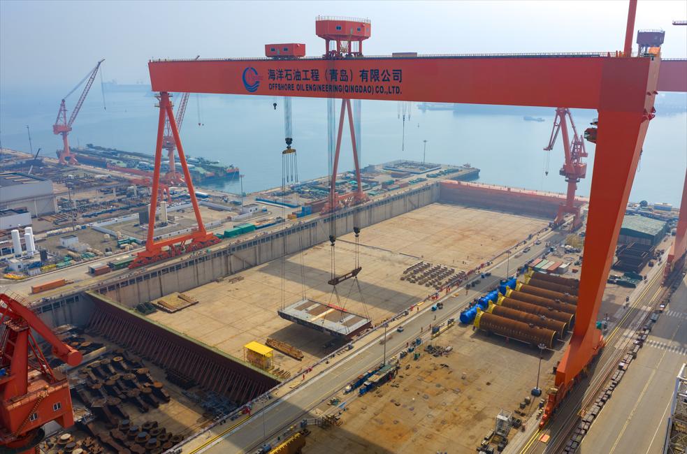 记录我的2026近日，我国自主设计建造的新一代深水专业铺管船，在青岛西海岸新区完