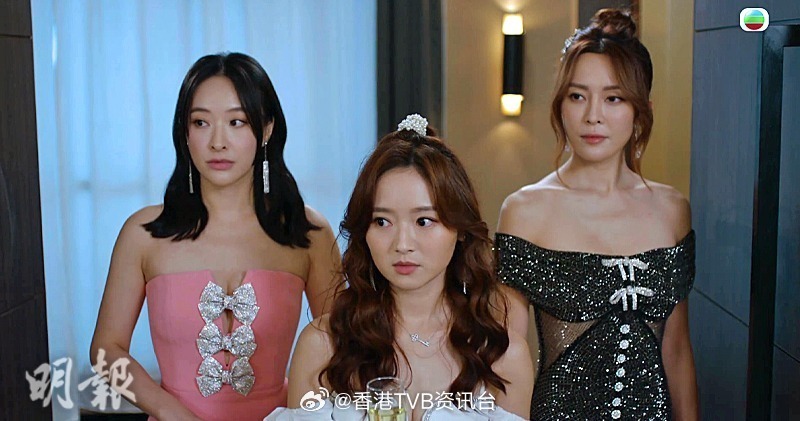 明报：卧底娇娃｜陈瀅踩超高跟鞋踢腿 罗毓仪自嘲童模放笑弹无线剧集《卧底娇娃》昨晚