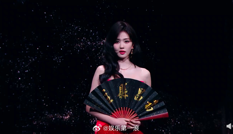 喵娲娲帮白鹿完成心愿喵娲娲真帮白鹿放了星落花火 喵娲娲赛博许愿神兽发威啦！ 