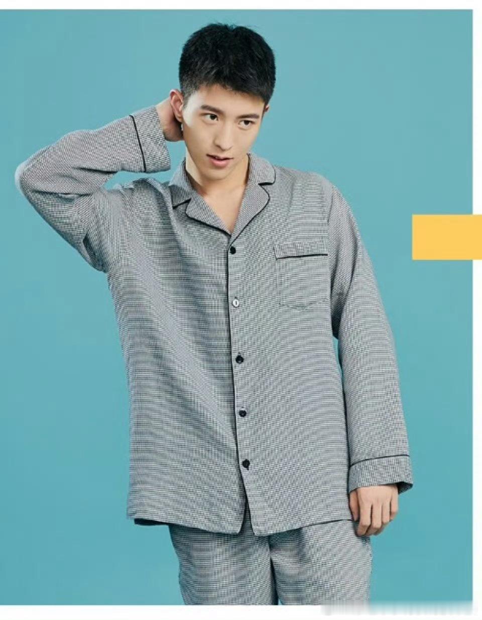 邱鼎杰  qdj向全世界安利邱鼎杰 考古到淘宝模特期的邱鼎杰如果可爱可以分等级，