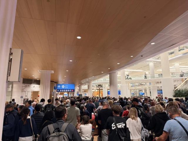 🇺🇸自2月28日美国和以色列对伊朗发动空袭以来，已有超过17500名美国公民