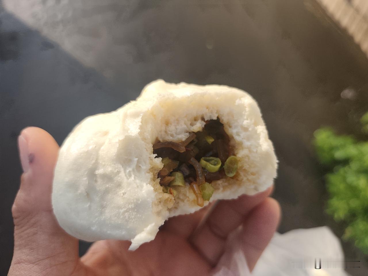 夏日生活打卡季粉条包1元/个，一元的早餐够吃了。