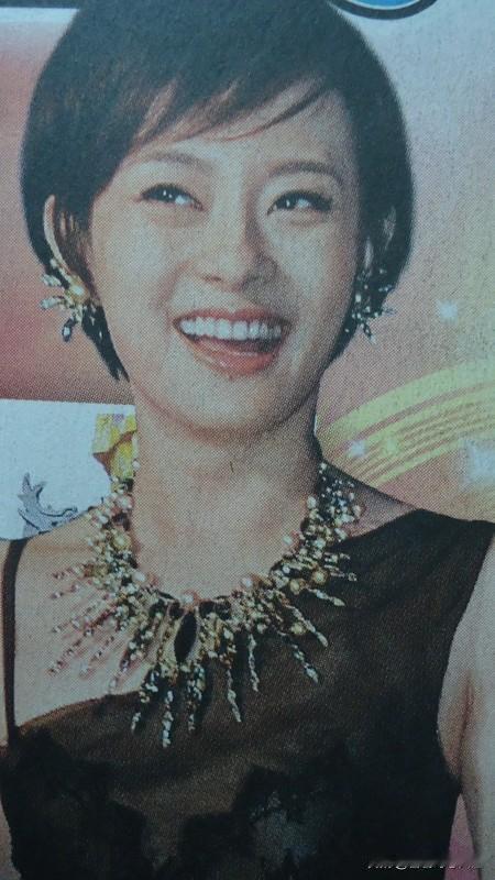 孙俪这么红不是没道理。张艺谋说她“不随波逐流”，真是一针见血。现在娱乐圈饭局、社