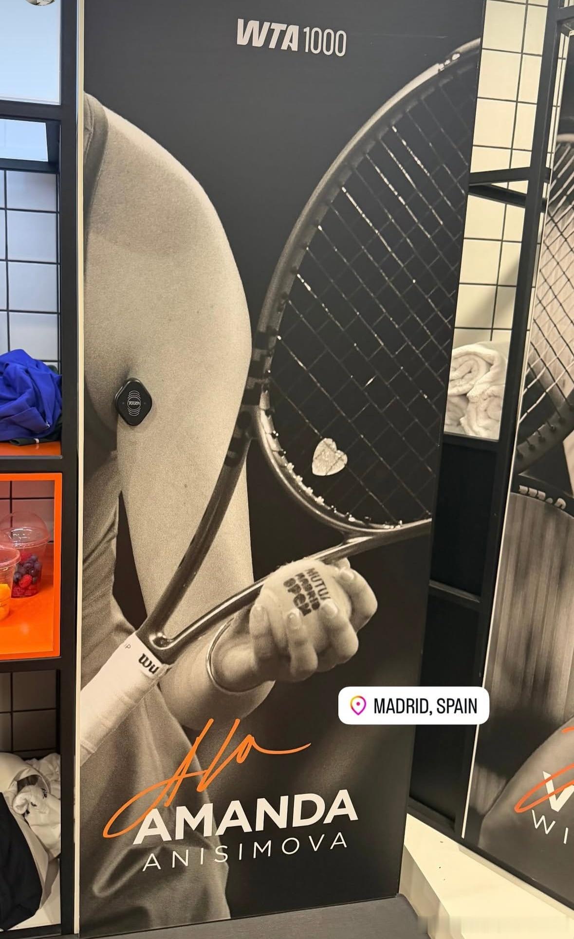 阿尼西莫娃！抵达马德里Amanda之前因手腕受伤休战治疗了差不多20天，现在飞到