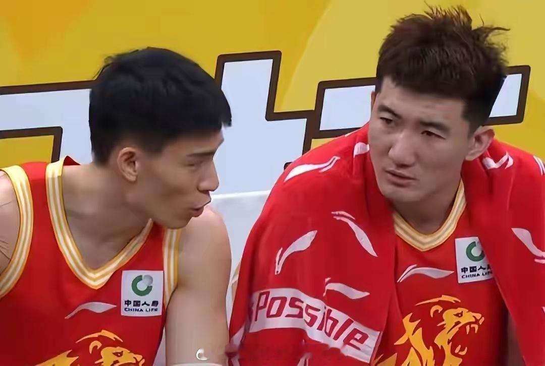 2-0！卫冕冠军拿到赛点 赛后还收获好消息，球队核心没有大碍CBA季后赛半决赛第