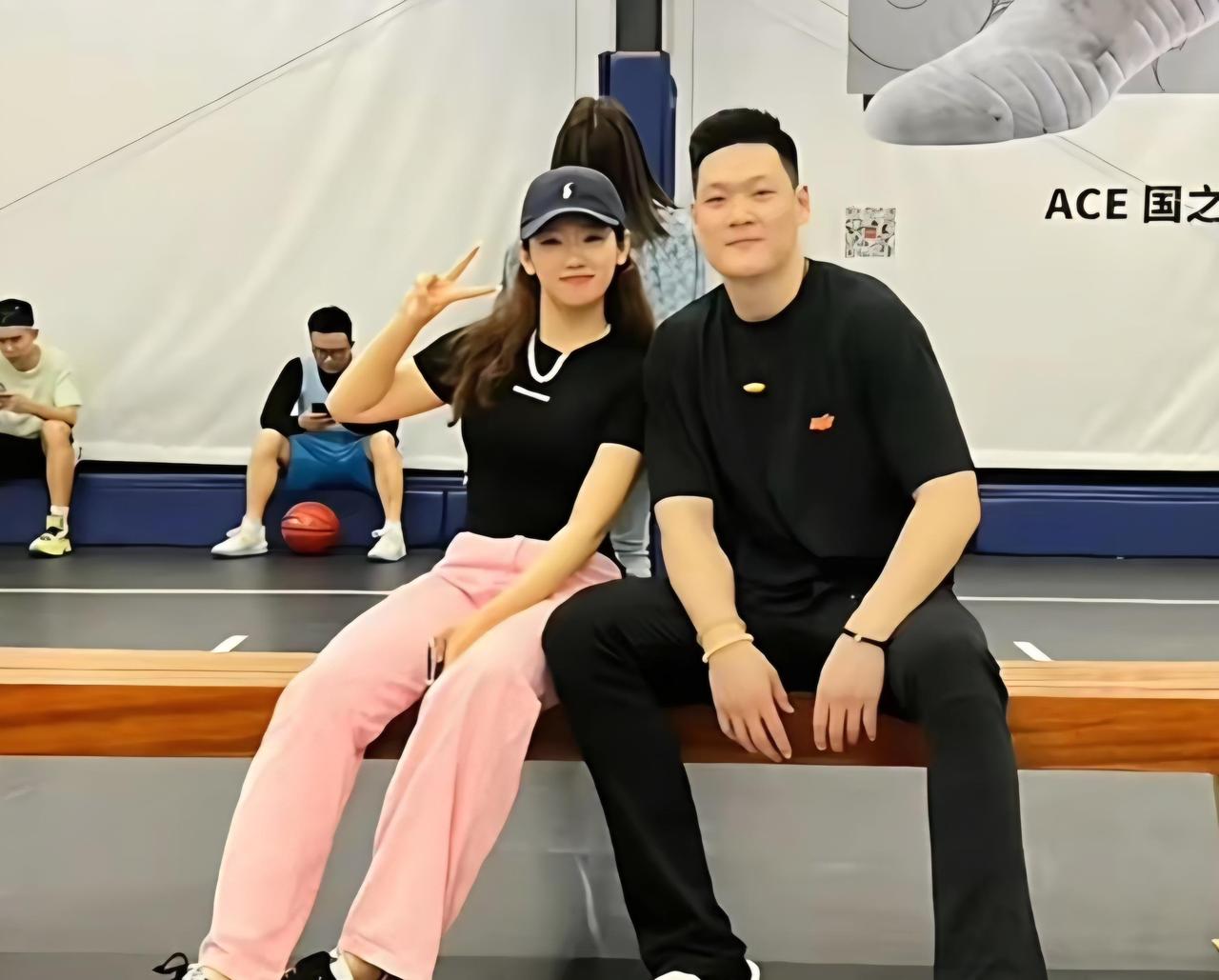 从低谷主力到家庭圆满，张宁运动生涯突破背后的爱情支撑，央企辞职换职业巅峰，李可欣