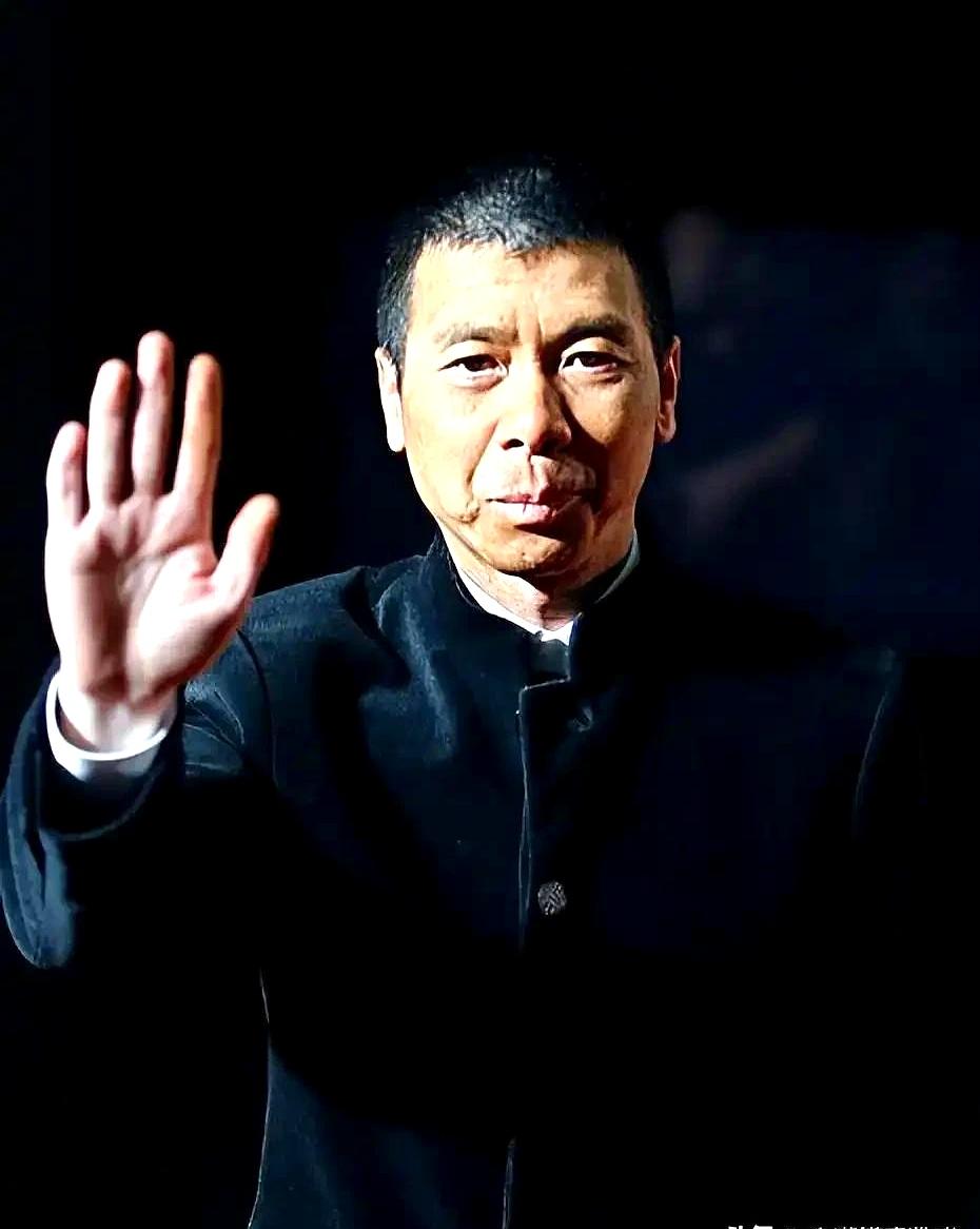 现在又开始怪观众了？
这话一出来，真有点让人愣住。
前阵子还在说“观众口味变太快