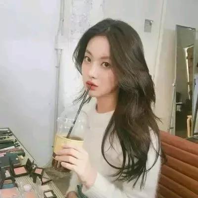 用温柔的妆容，迎接美好的明天。日常美妆容 明媚感妆容 自然清透的妆感 温柔清透妆