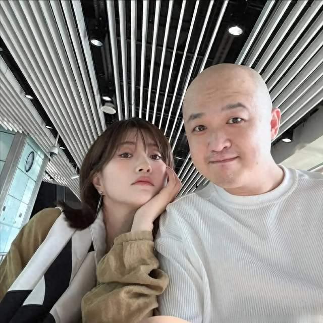 包贝尔包文婧小院同框：不是风波翻篇，是风波后第一次肯一起露面