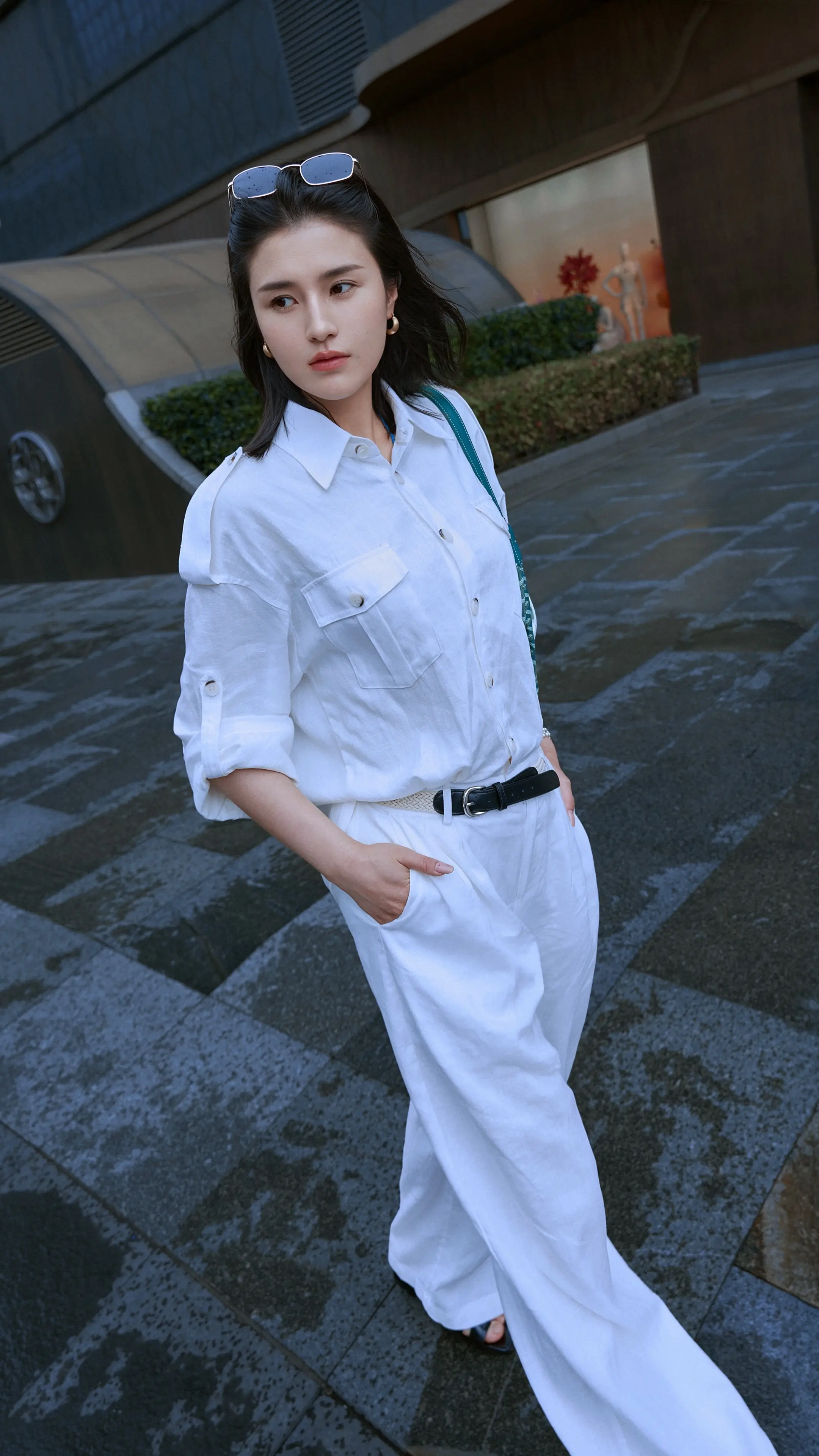 镜头下的低调质感：老钱风穿搭。客妹偏爱老钱风里这种不露锋芒的质感，亚麻...