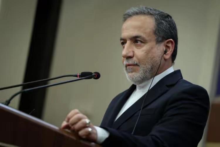 伊朗急盼与美达成协议，但底线寸步不能让
 
当地时间2月10日，伊朗外交部公开喊