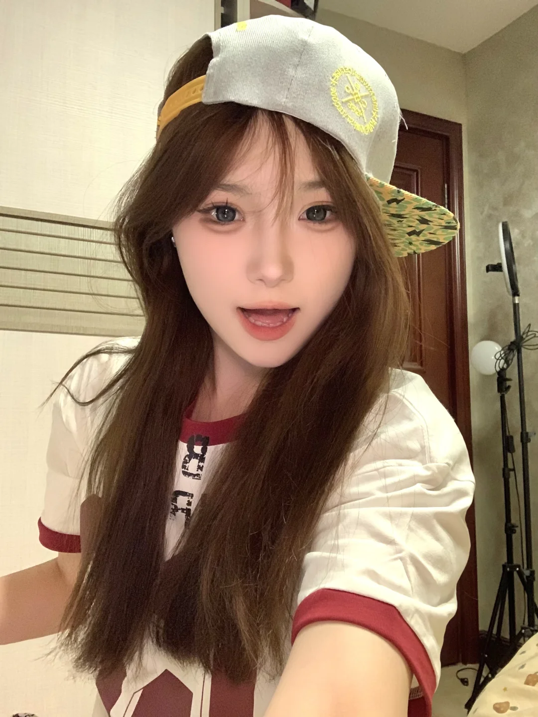 生活将我击倒在地 我幸福的睡着了