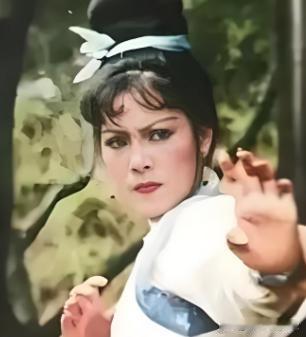 《射雕英雄传》中穆念慈的出场年龄是十七、八岁，下面哪个女演员与之年龄最接近呢？哪