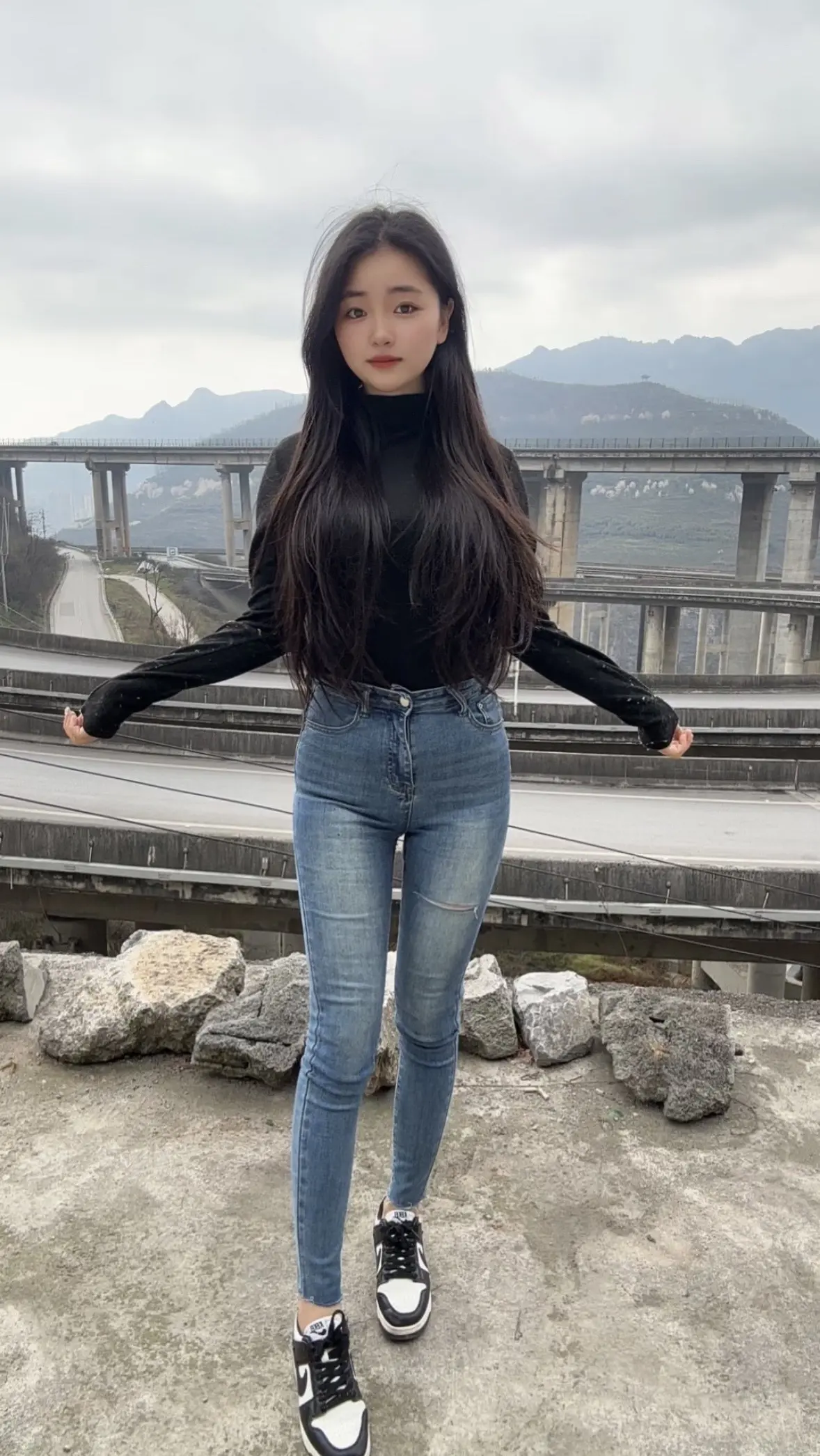 慢慢的我接受了所有，该接受的，不该接受的，我都接受了，晚风吹人醒，万事...