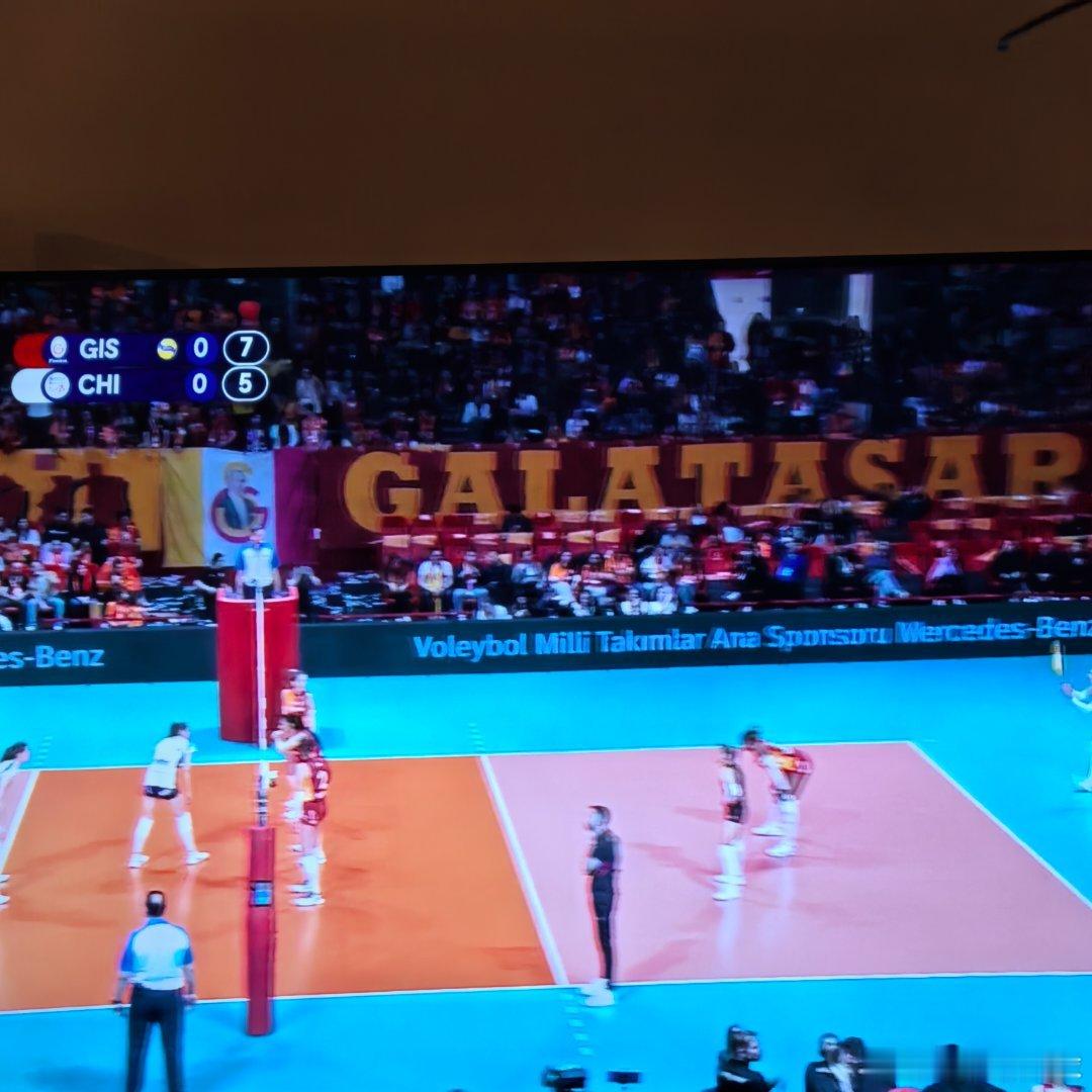 还是看一局再睡吧～ 