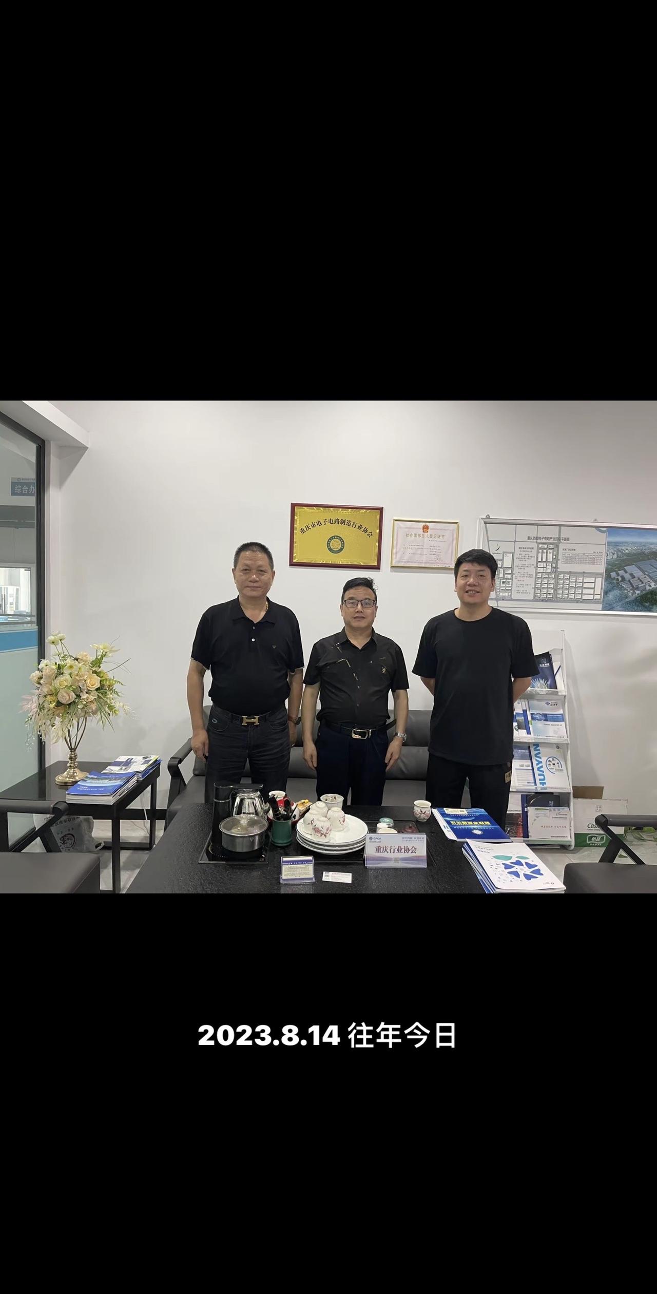 无论从事什么行业
只要做好两件事就够了
一个是专业，一个是人品
专业决定了你的存