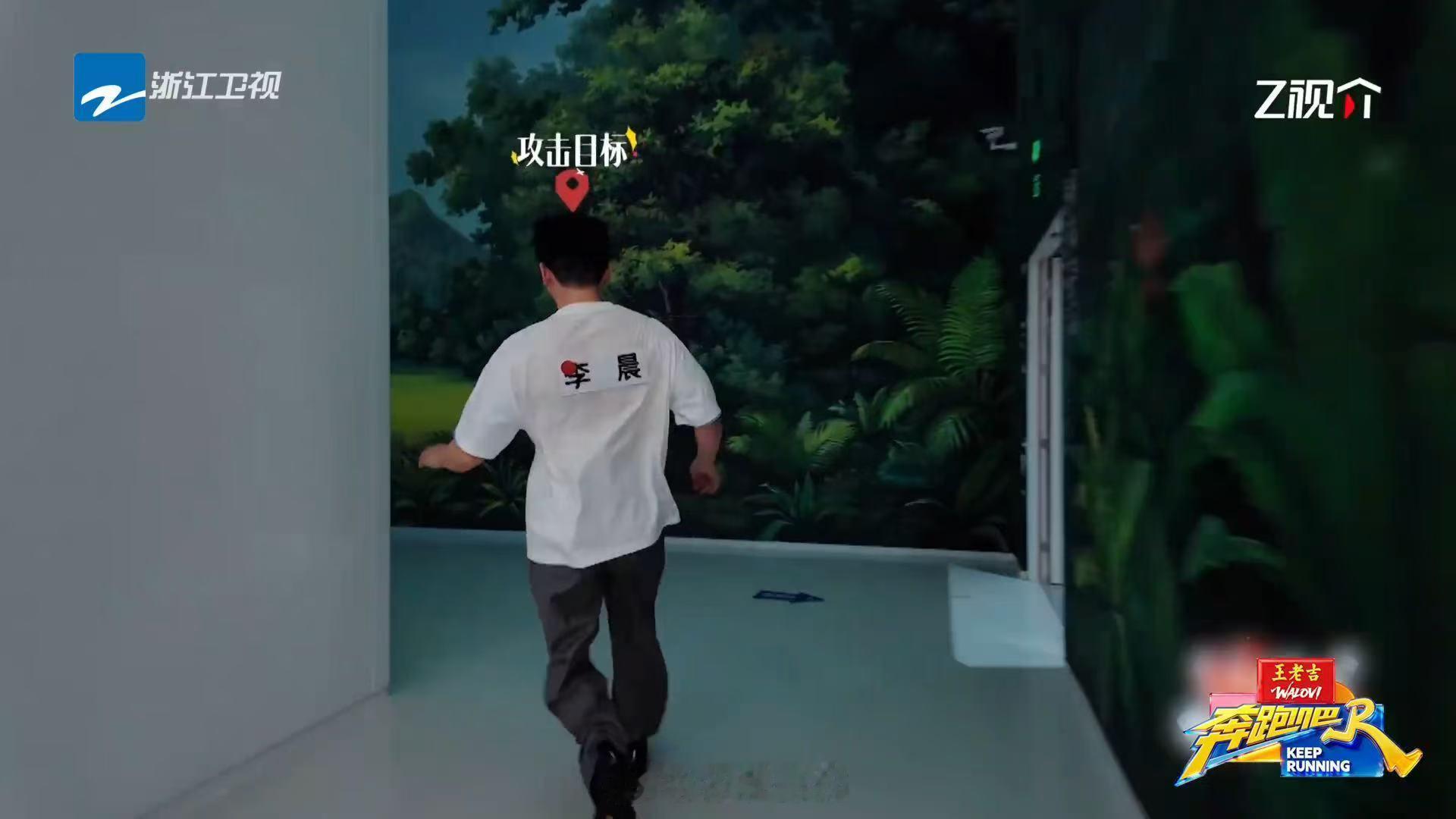 孟子义绝地反撕奔跑吧 孟子义被前后夹击的时候我以为她完了，结果她找准角度反手撕掉