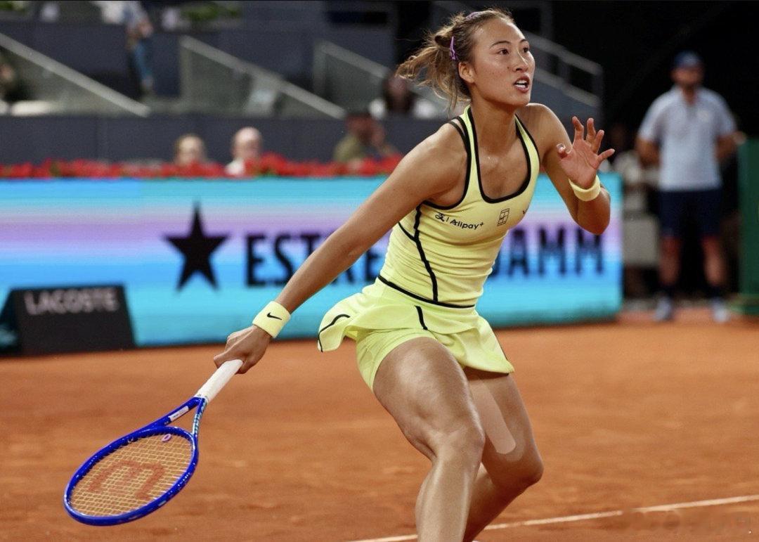 郑钦文马德里1比2莱巴金娜 全场9次双失误！郑钦文复盘1-2遭逆转：未达最佳状态