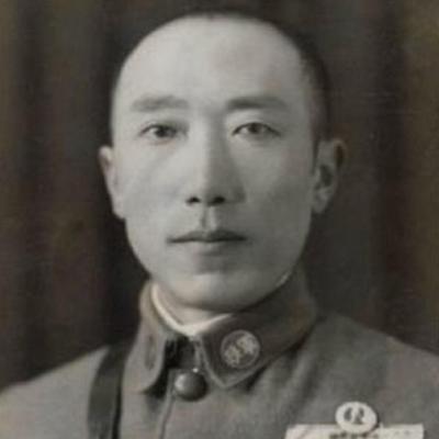 1941年，山西土匪乔日成投降日军后，日军中将竟亲自带着10000多人包围了他，