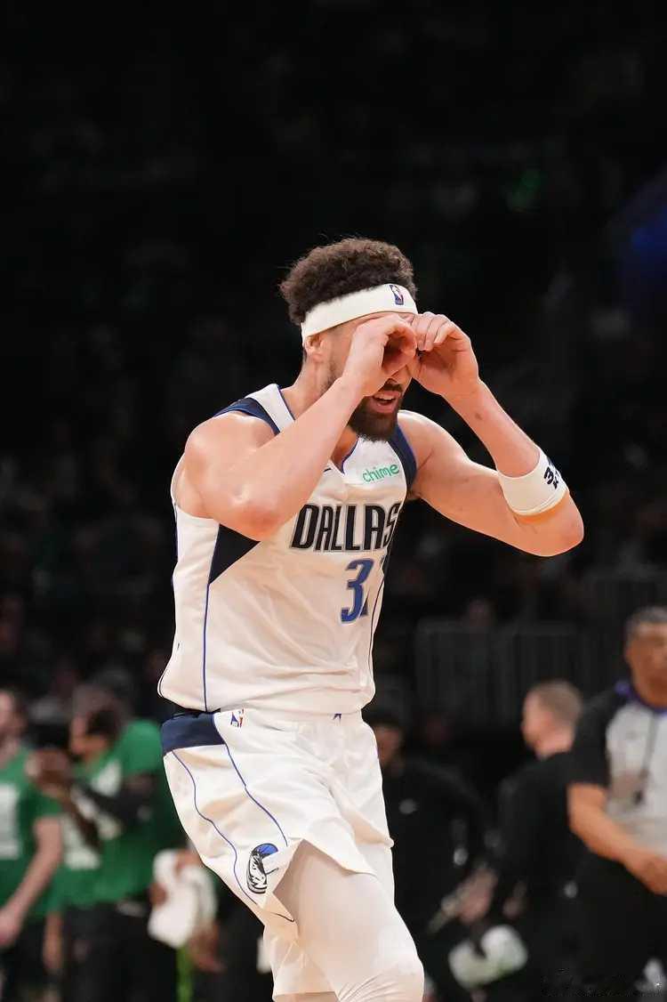 NBA常规赛继续进行，达拉斯独行侠队（27胜25负）重拾胜利。汤普森得到25分，