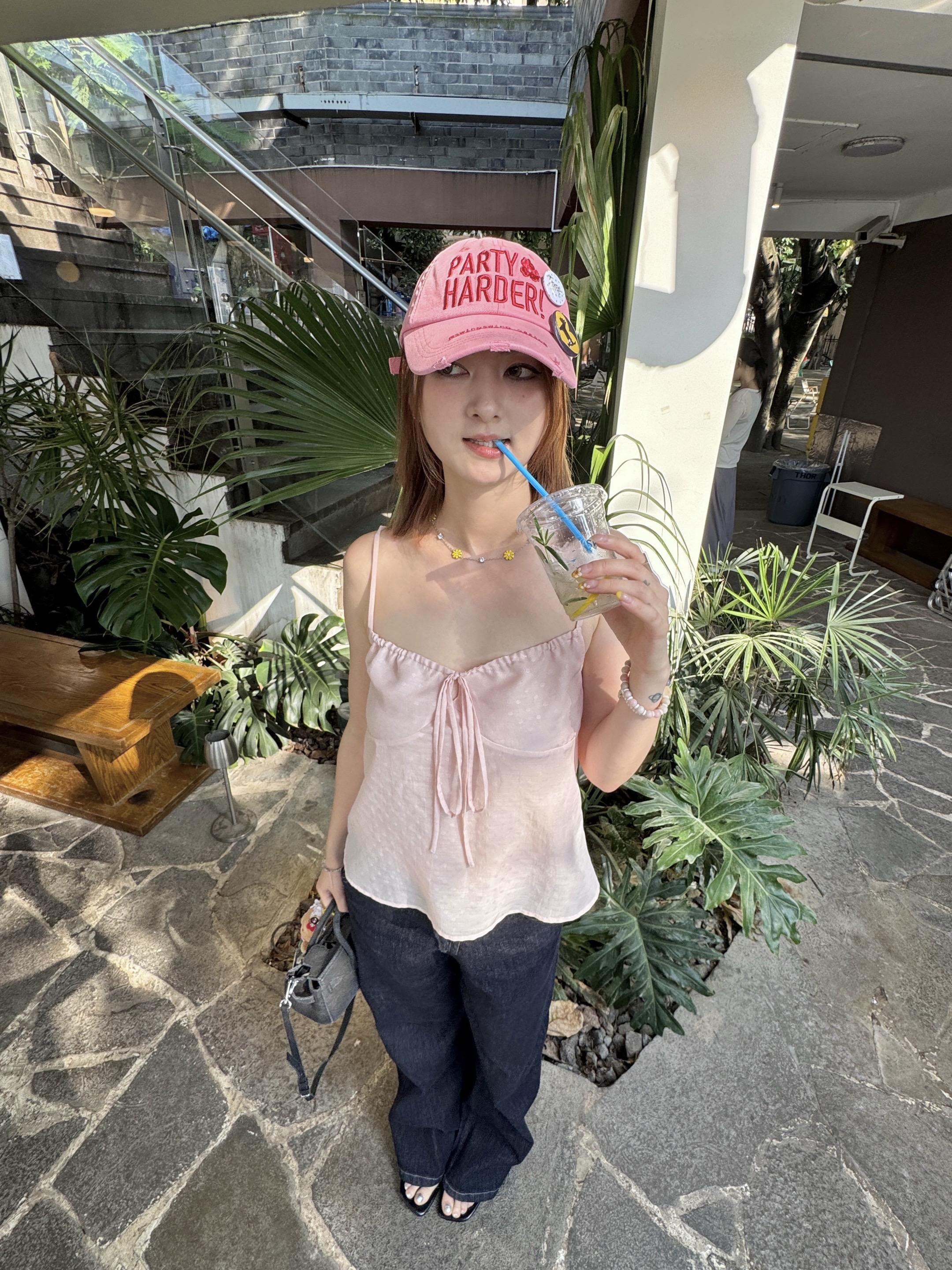 今天穿粉色。
