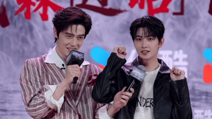 杨洋手段了得杨洋神颜热舞杨洋也太会拿捏了！猫咪手势软乎乎超萌，热舞时又苏又拽，反