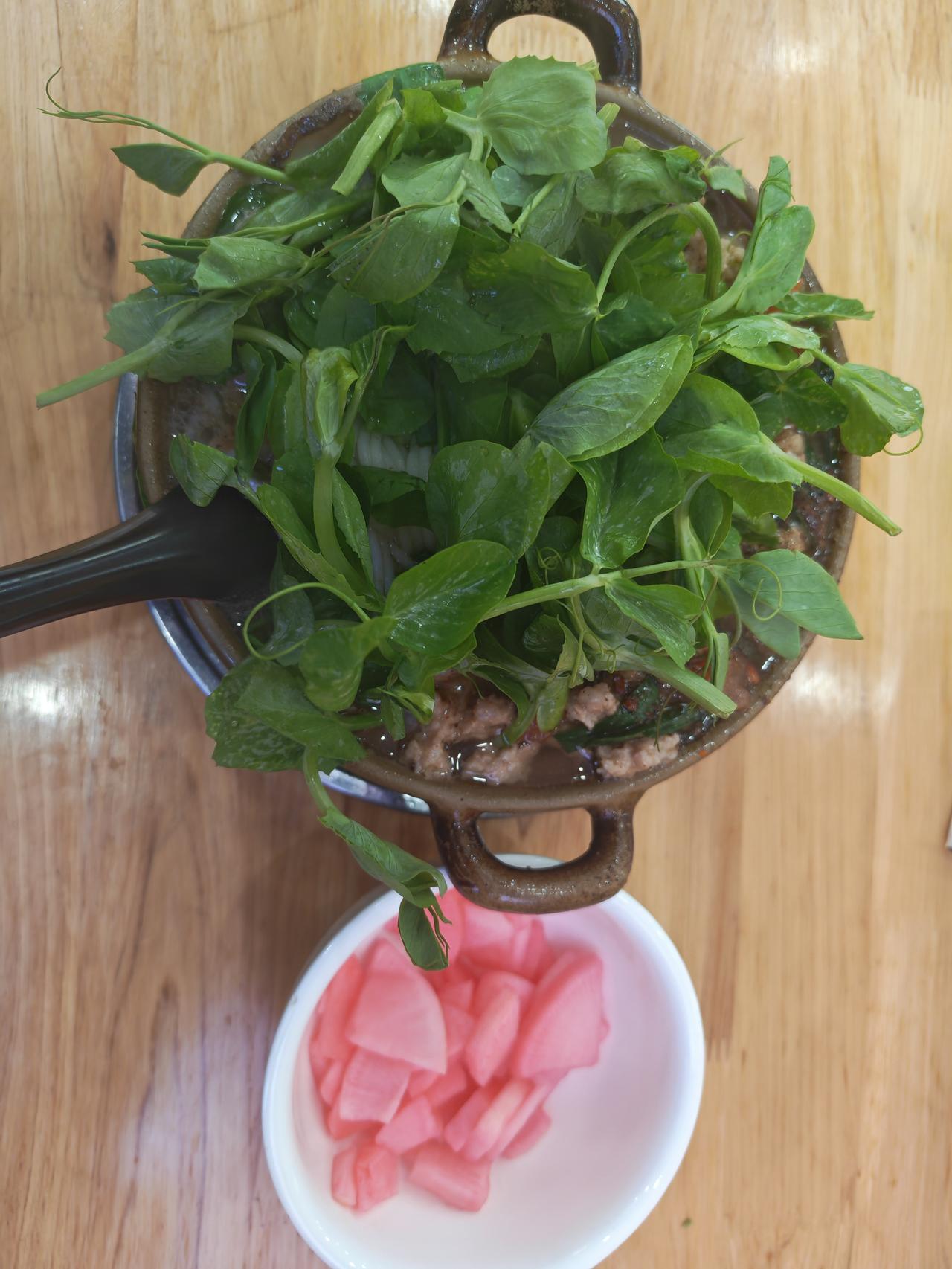 【把给番茄写小说当成一种爱好】因为创作一部关于乌蒙山的小说，我还是使用笨办法——