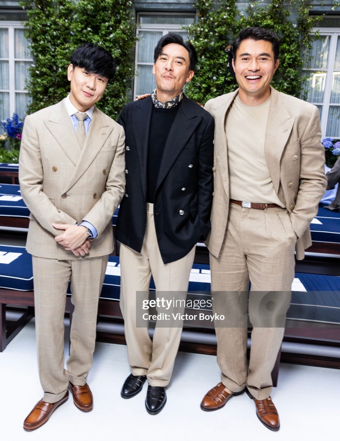 林俊杰  🌀  林俊杰jj20世界巡回演唱会 又来啦好多张合照，跟金宇彬同框真