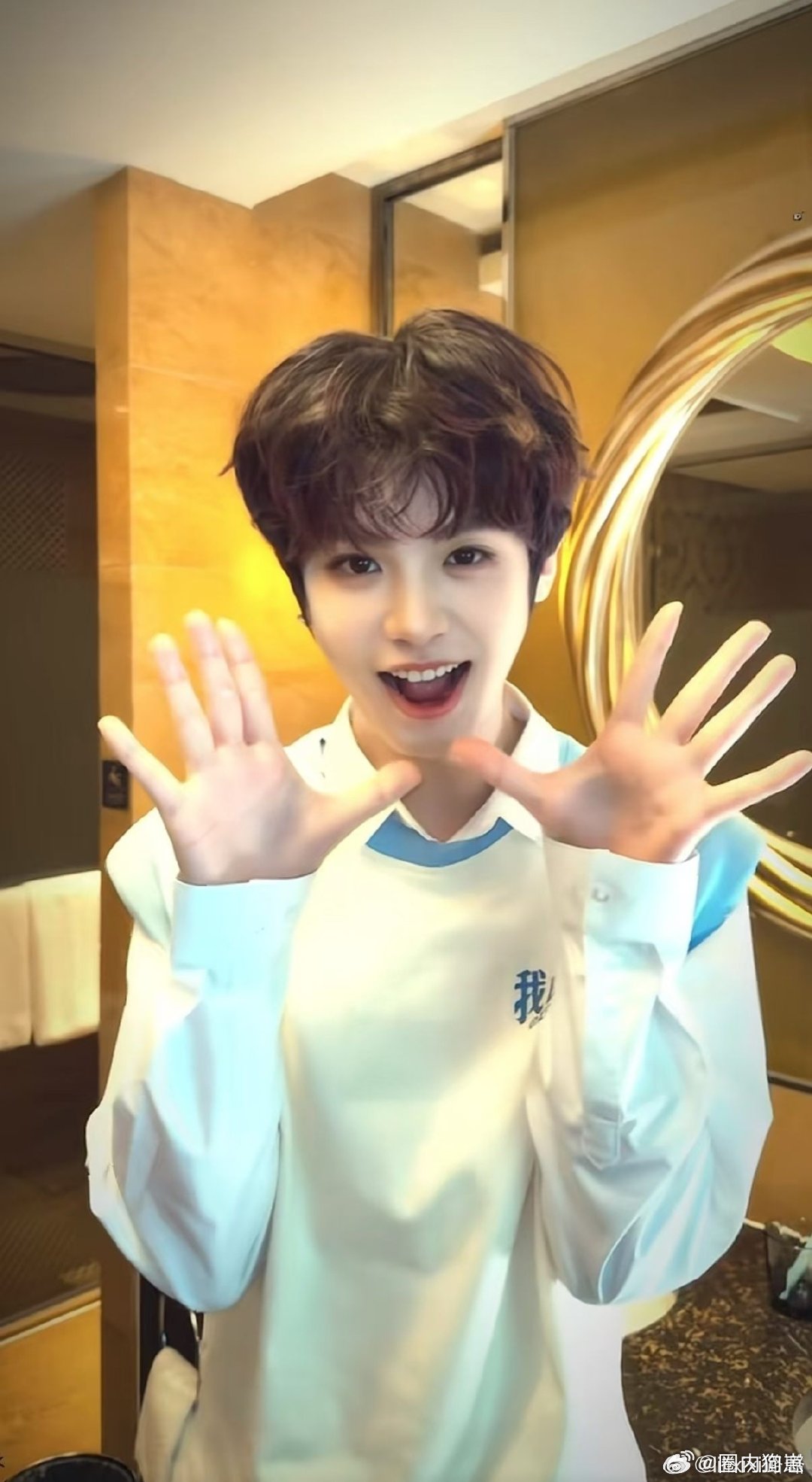 黄明昊白客跳troublemaker谁被黄明昊的Troublemaker惊艳到了