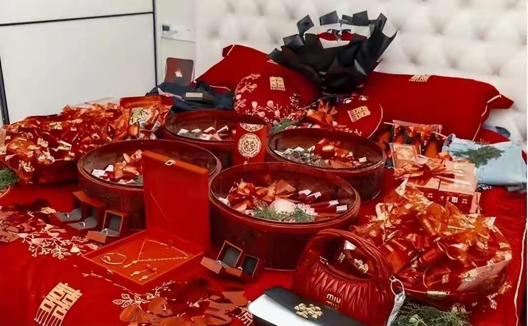 这样的提法让人不太明白，比如一个女性不同意和另一个男性结婚，男性说原因是女性要彩