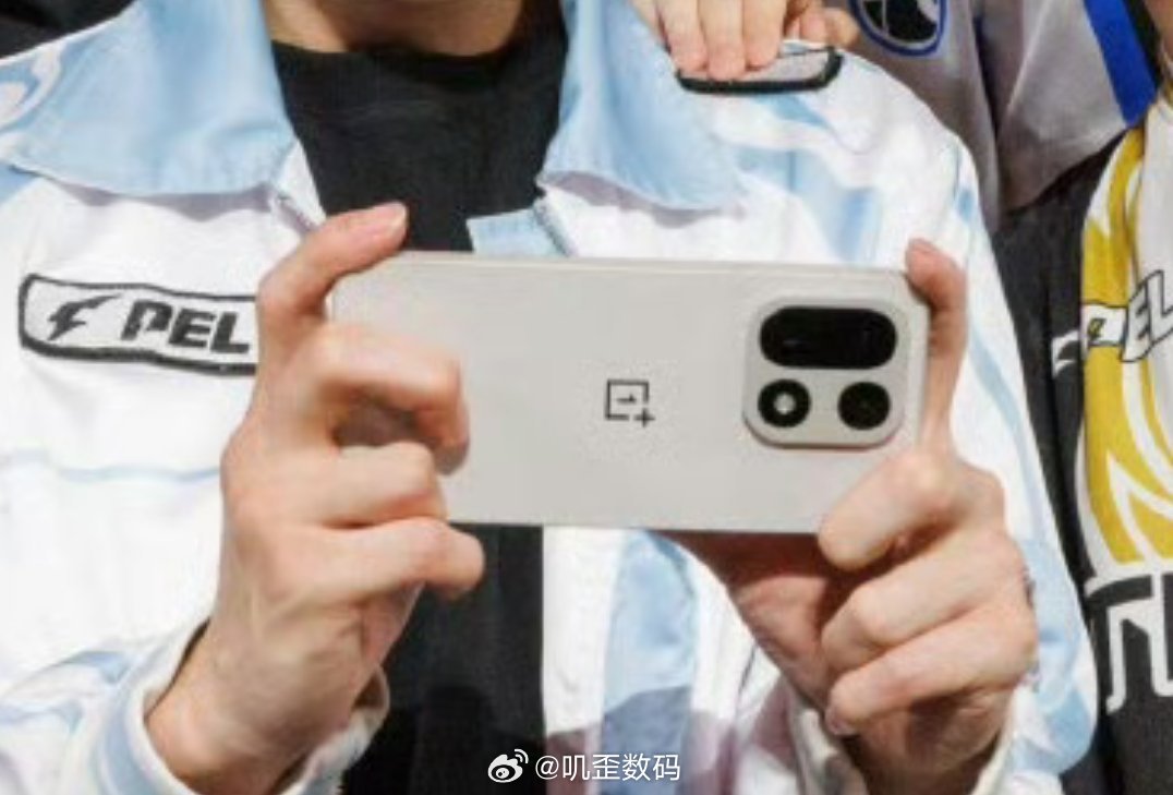 一加15真机曝光？这设计，满分10分，你会给它打几分？ ​​​