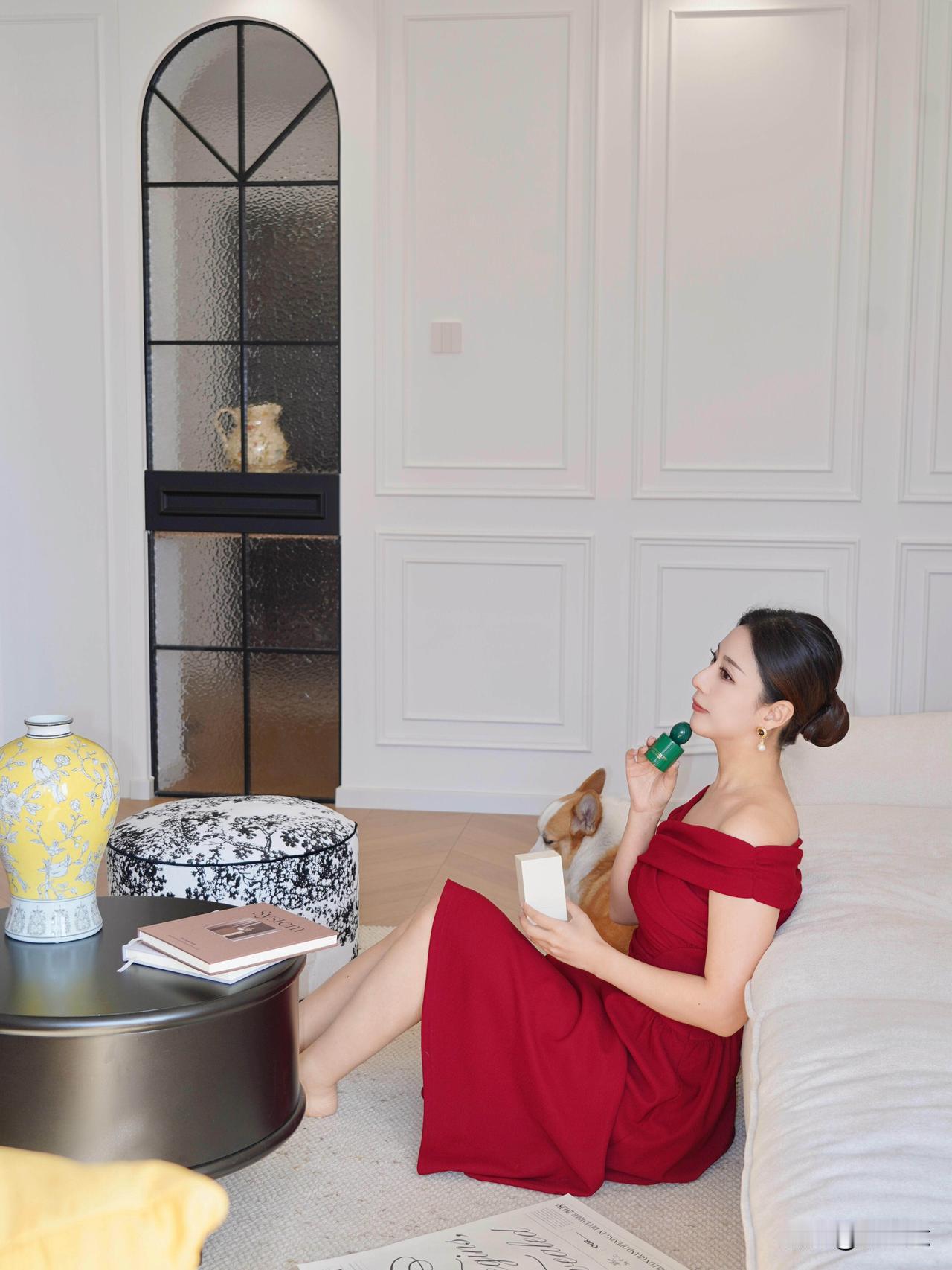 居家日常｜冬日下午三点的阳光|||冬日下午三点的阳光
和「桃木之灵」的木质暖香