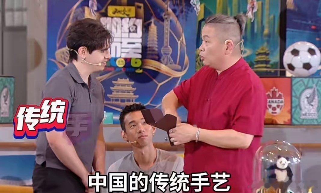 对比往届，本届在文创和互动上真的用了心。不再只一味追求赛场热闹，而是试着把文化内