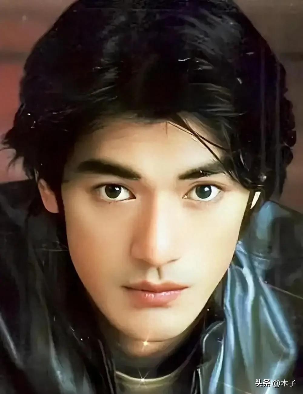 万万没想到，当年横扫全亚洲、让半个娱乐圈女星都公开喊理想型的男神，如今在圈内活成