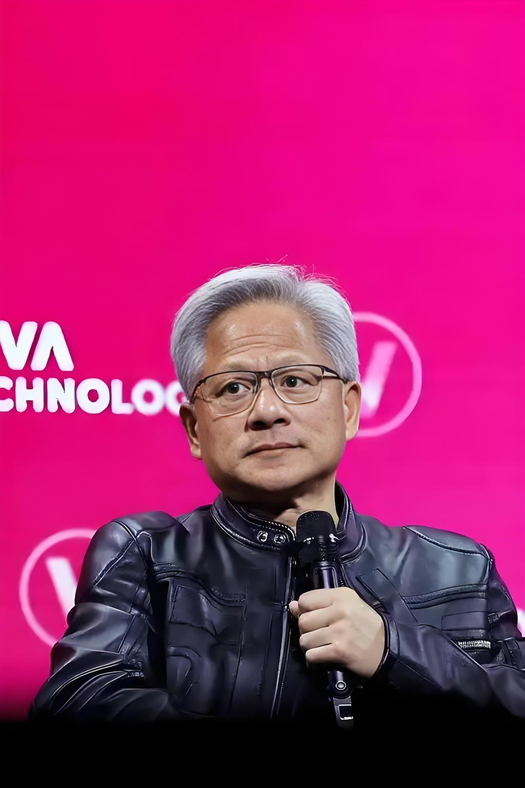 人间清醒！黄仁勋用行动给赖清德投下不信任票
 
谁都没想到，英伟达创始人黄仁勋的