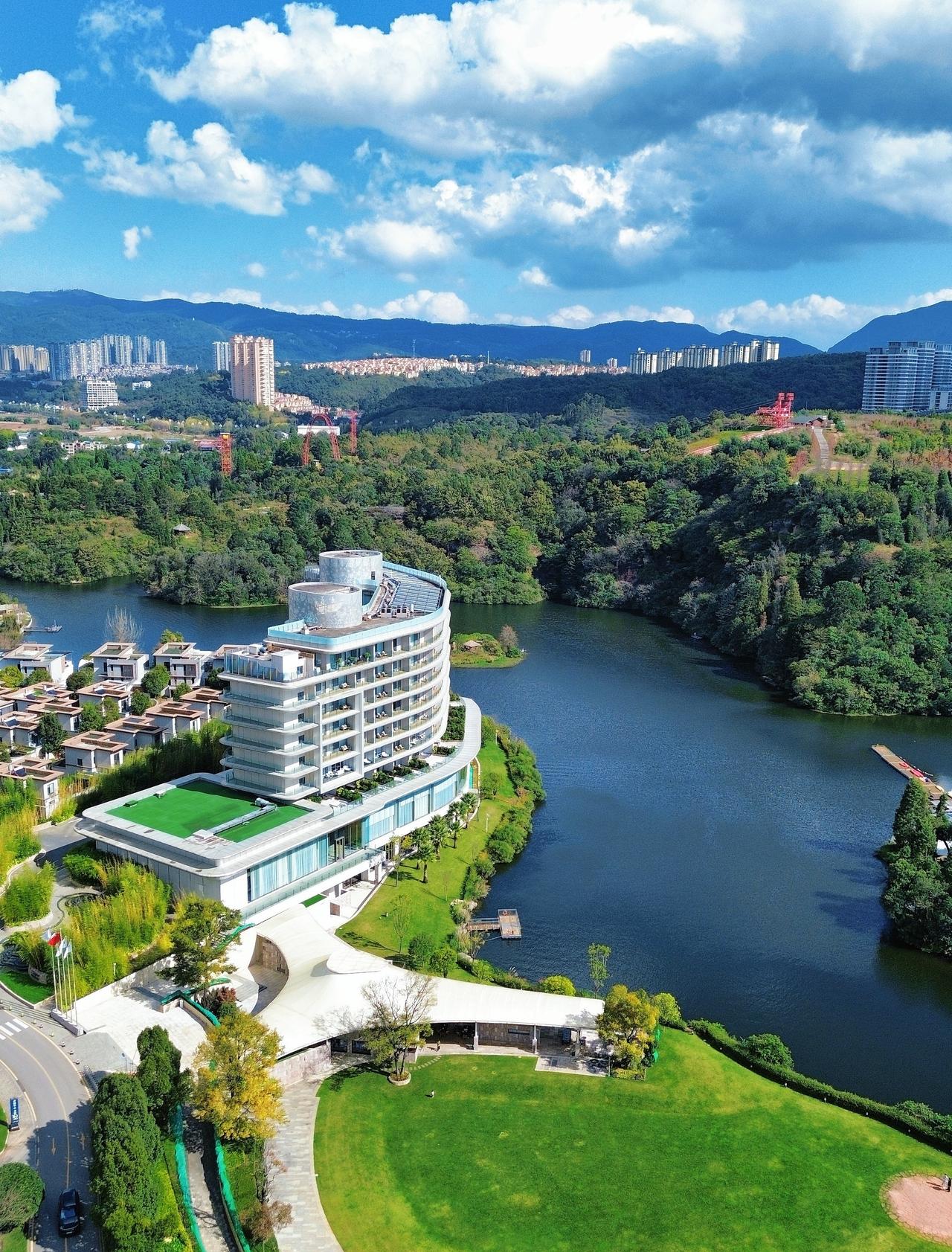 天晴了还是很冷呀，今年真冷呀 ​​​