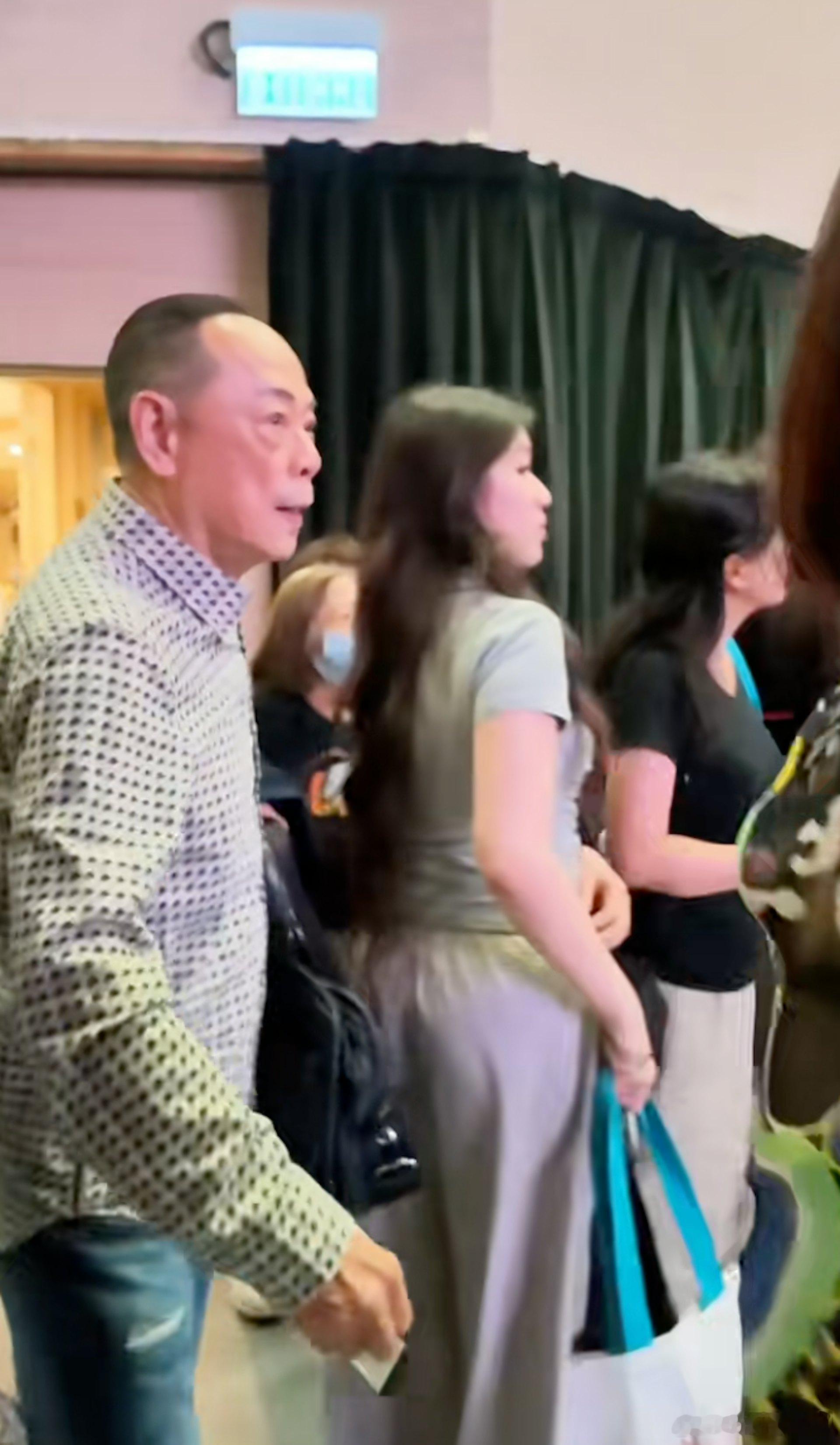 羅樂林77歲Fit爆零肚腩 停工享清福看淡散聚 與太太分開仍同住分房.現年77歲