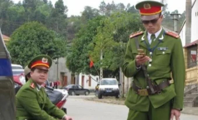 越南不恨美国，不恨日本，就连被殖民几十年的法国也不恨，唯独就是恨中国！其实，答案