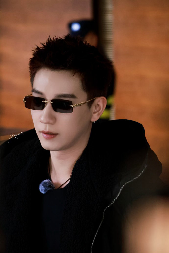 王子奇美式前刺矜贵公子王子奇美式前刺返场谁能拒绝帅而不自知的王子奇！经典美式前刺